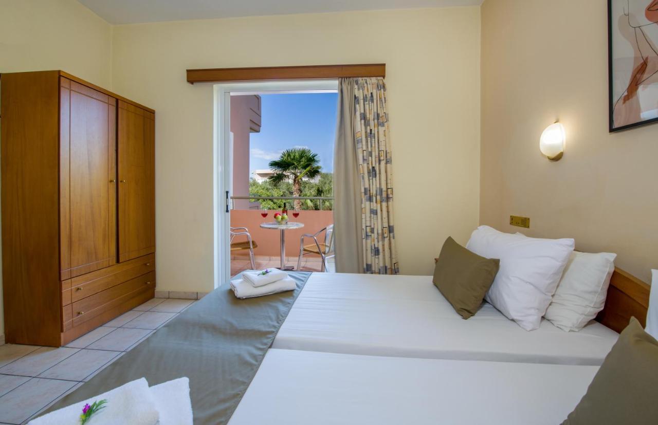 Dias Hotel Apartments Agia Marina Exterior foto